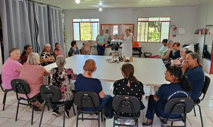 Idosos do Serviço de Convivência participam de tarde especial com atividades e integração