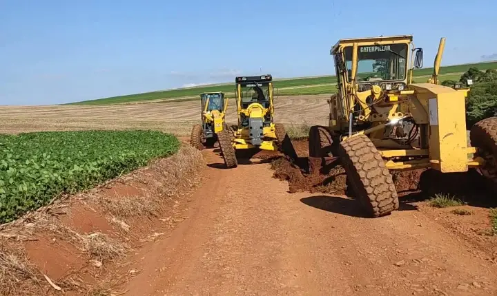 Infraestrutura intensifica trabalhos nas estradas do interior nas últimas semanas.